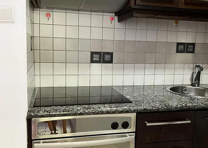 Apartments, By Imh Travel & Tours アパート パ フォス